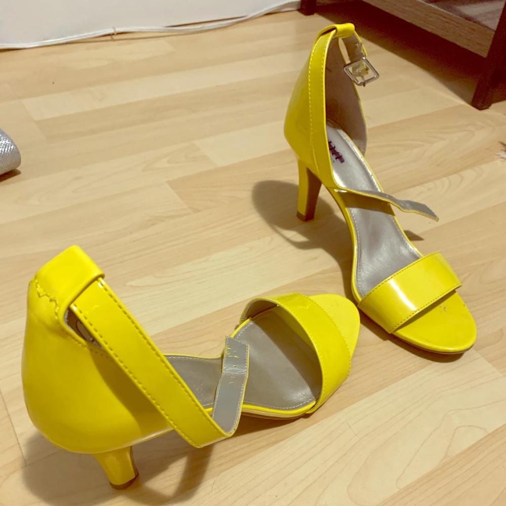 Strappy yellow kitten heels